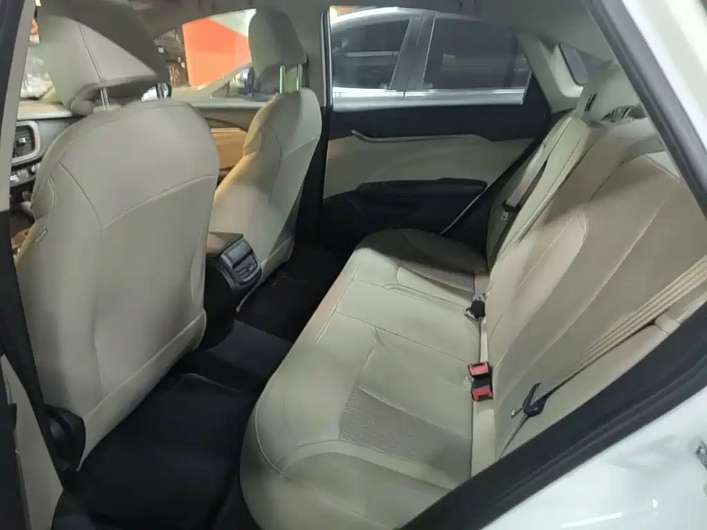 Buick Excelle — миниатюра 17