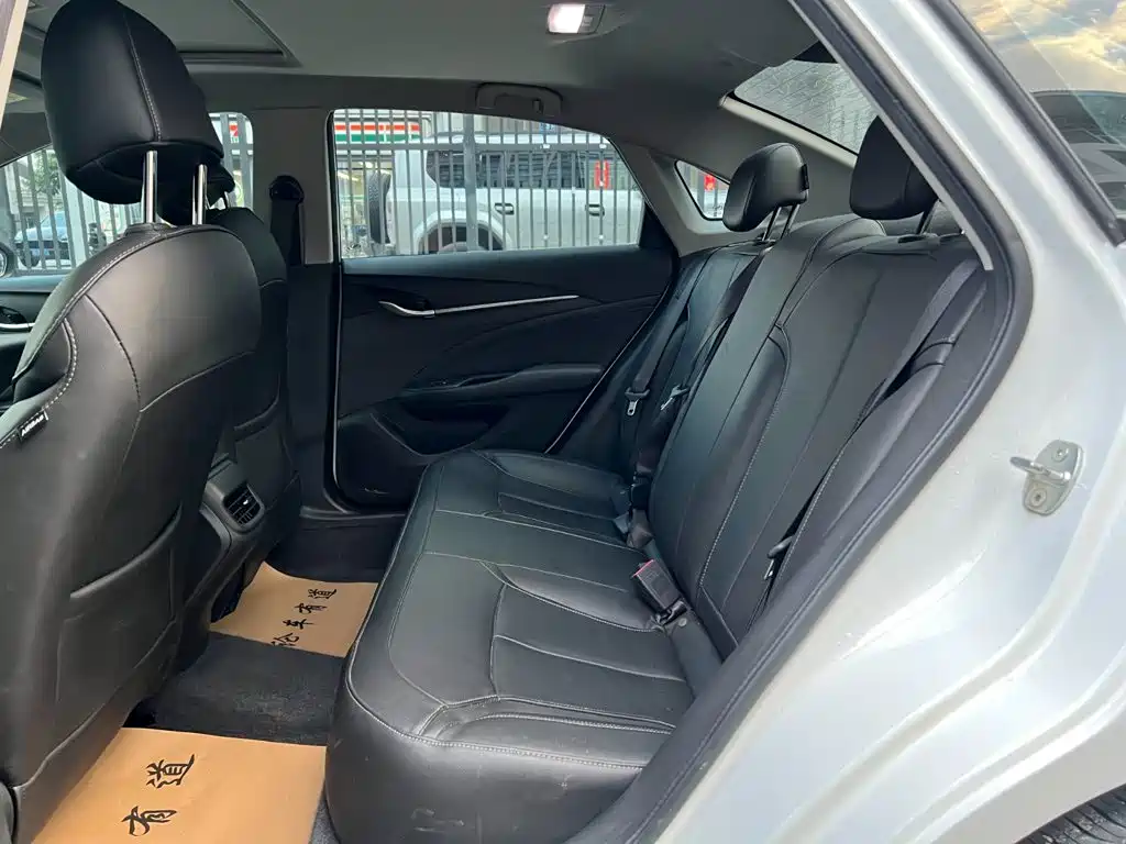 Buick Excelle — миниатюра 4