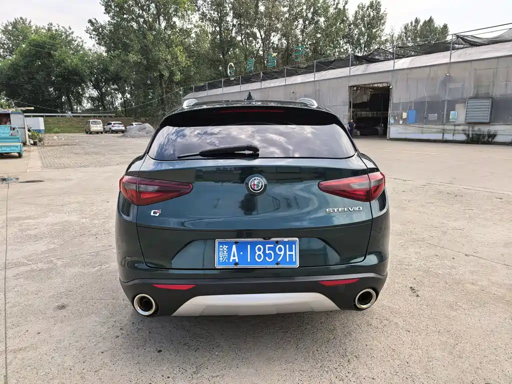 Alfa Romeo Stelvio — миниатюра 5
