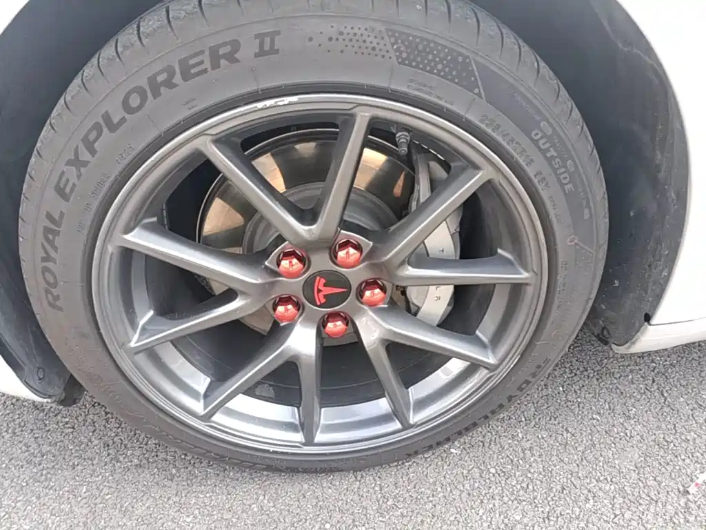 Tesla Model 3 — миниатюра 23