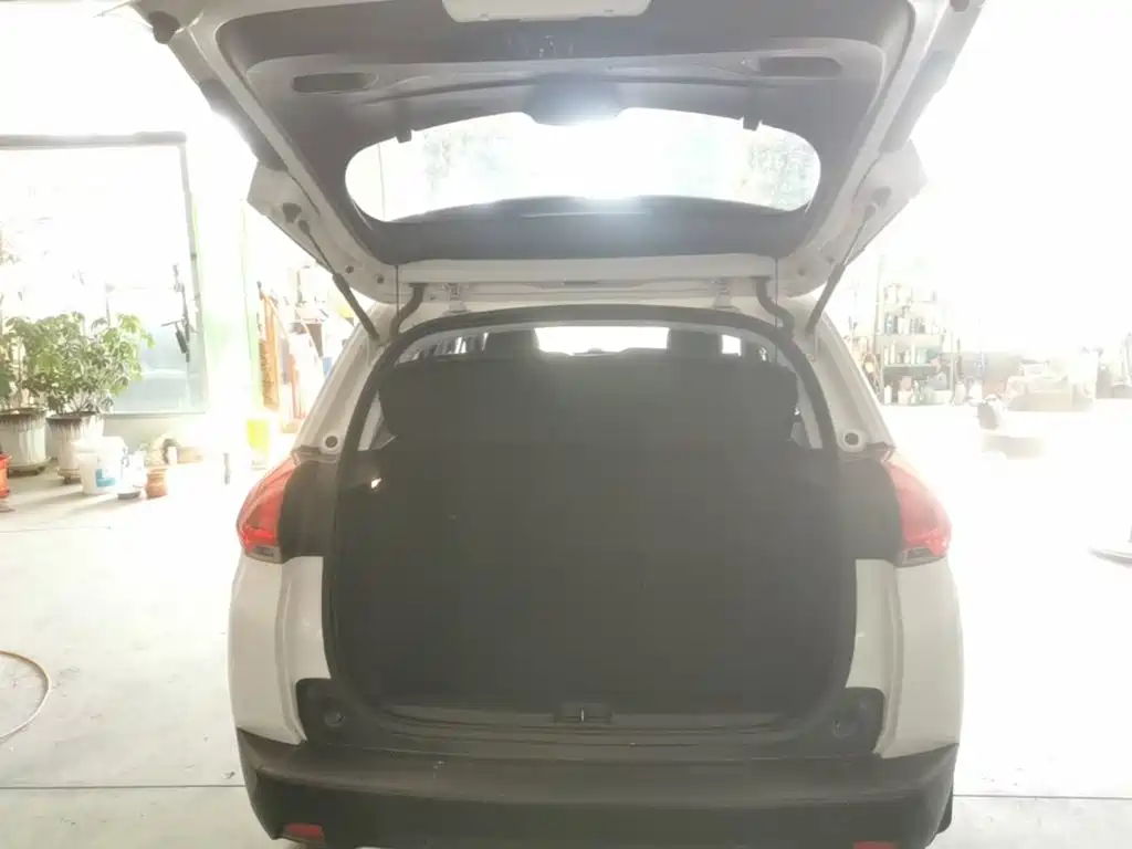 Peugeot 2008 — миниатюра 19