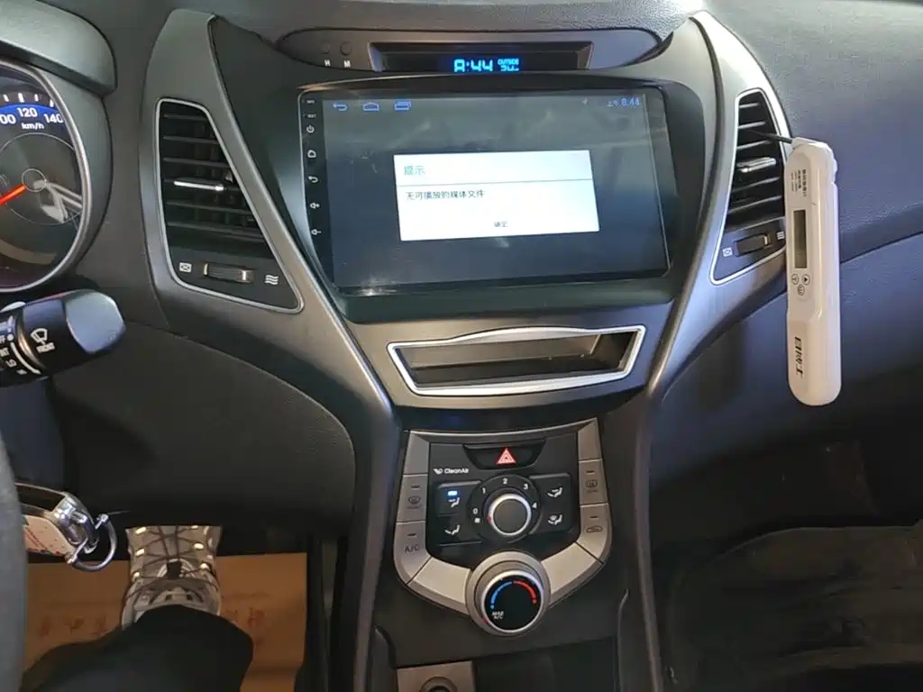 Hyundai Elantra Langdong — миниатюра 13