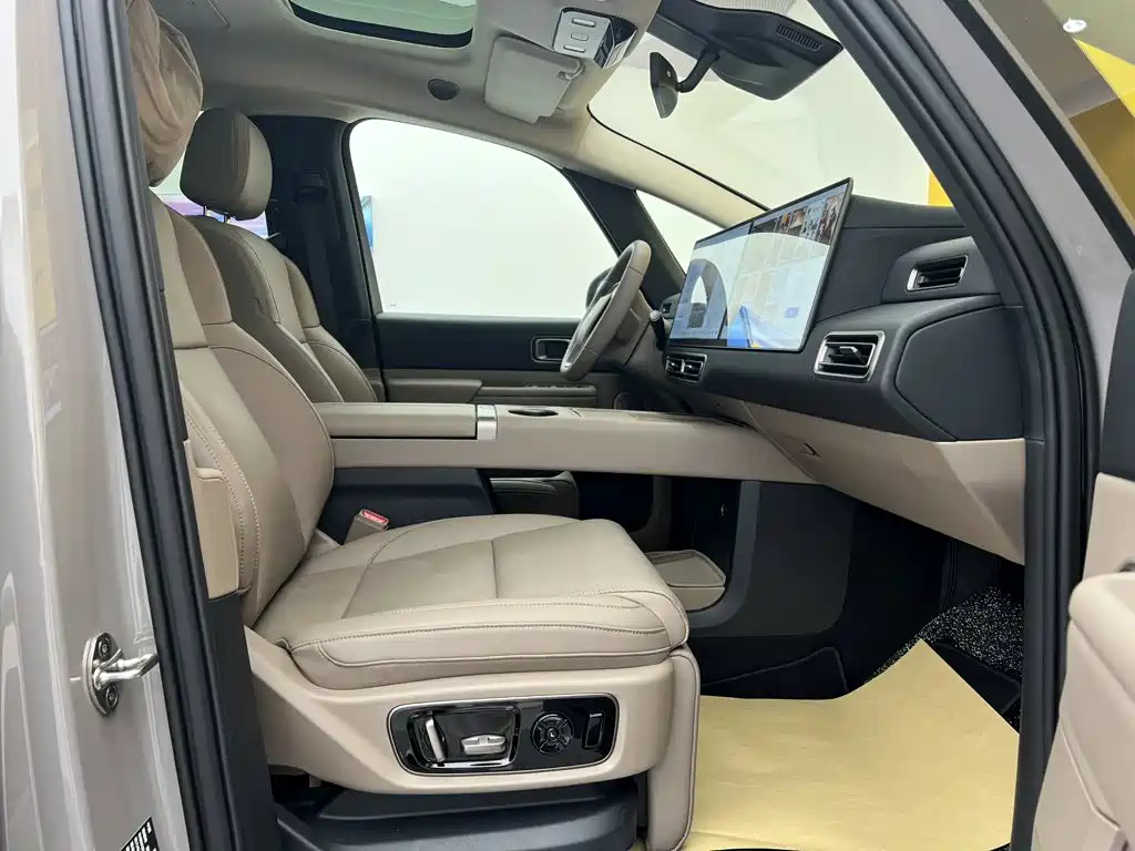 Li Auto Li MEGA — миниатюра 18