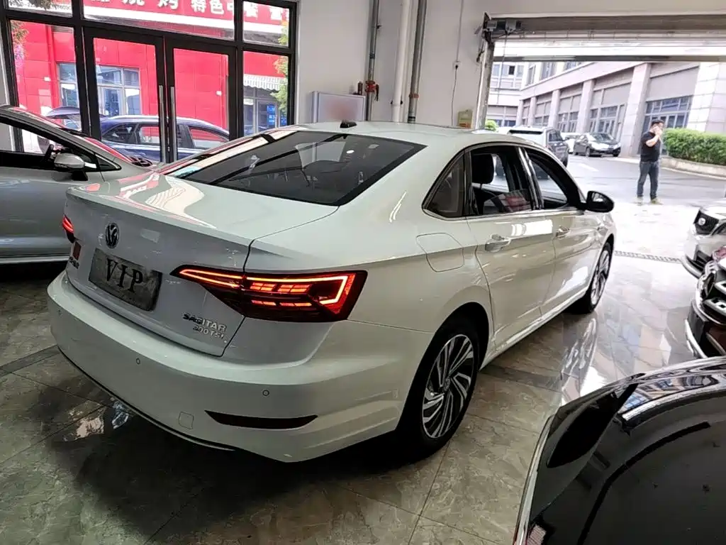 Volkswagen Sagitar — миниатюра 7
