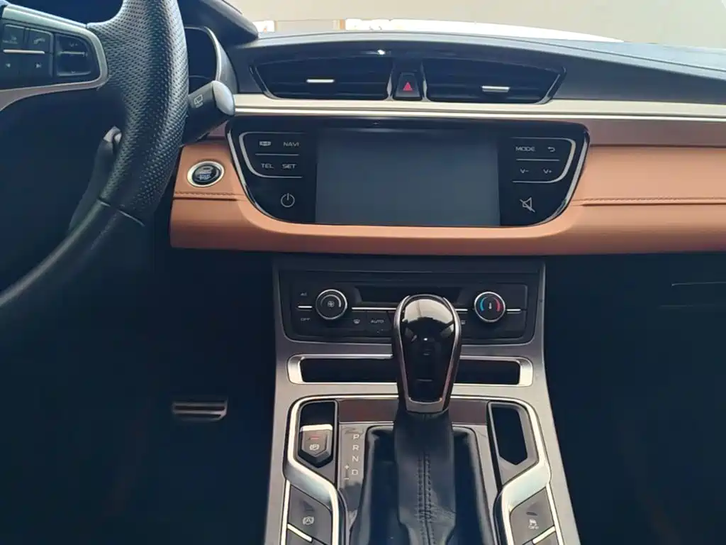 Geely Vision S1 — миниатюра 13