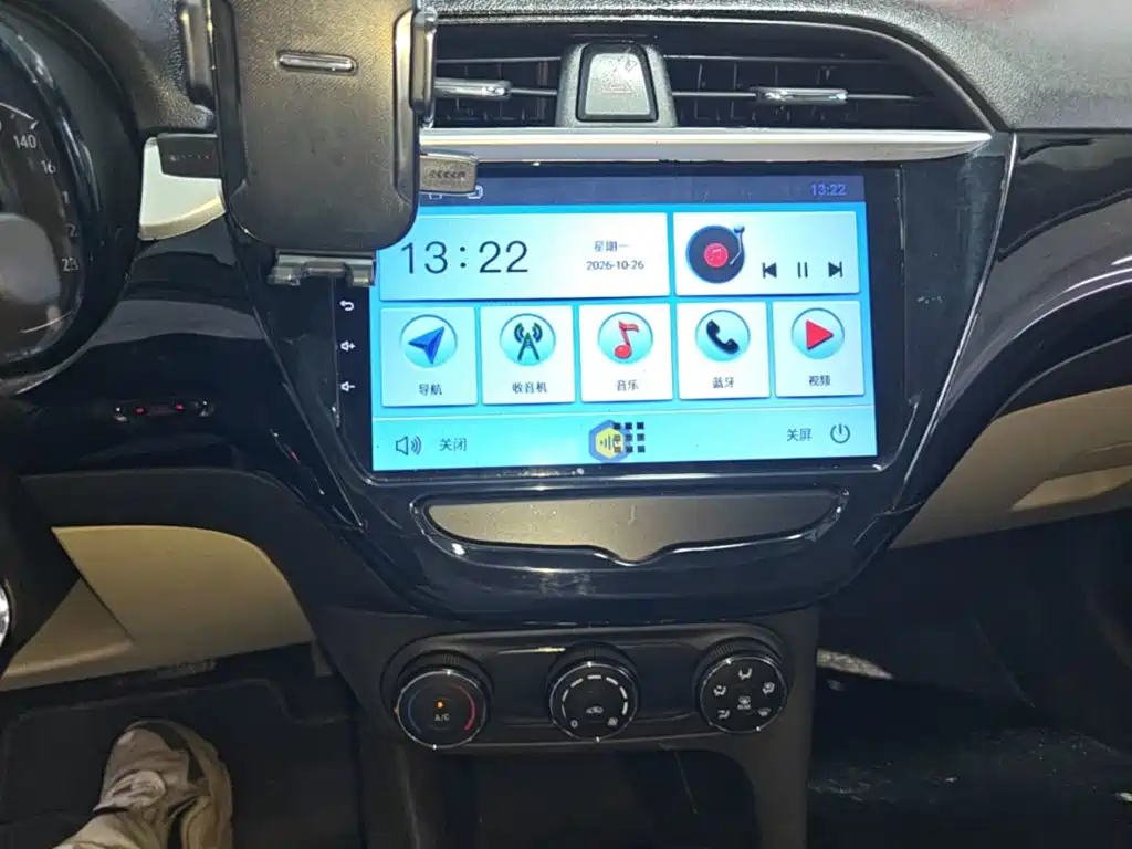 Buick Excelle — миниатюра 13