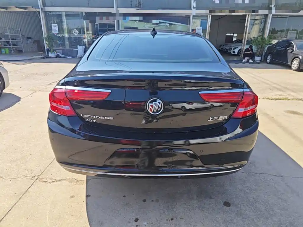Buick LaCrosse — миниатюра 6