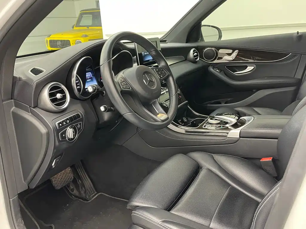 Mercedes-Benz GLC — миниатюра 8