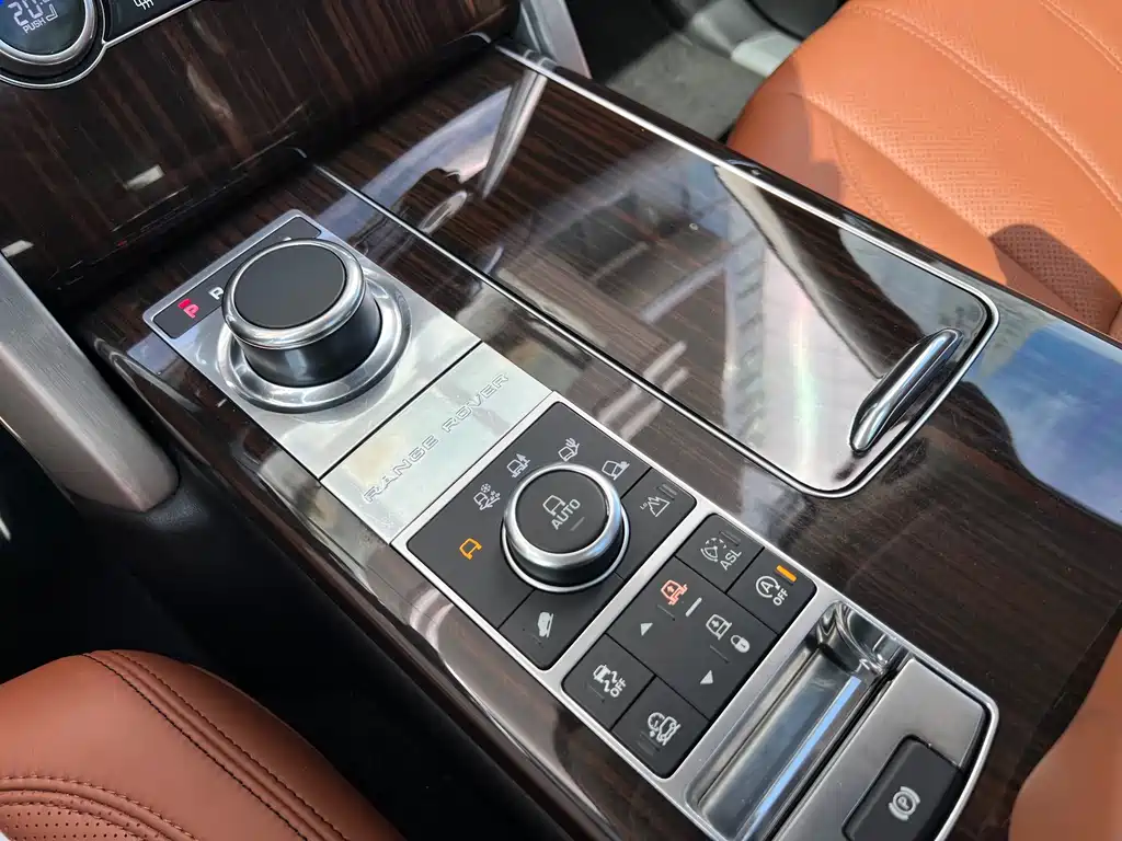 Land Rover Range Rover — миниатюра 14