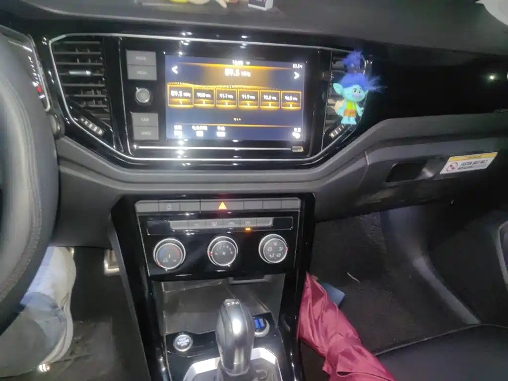 Volkswagen T-Roc — миниатюра 14