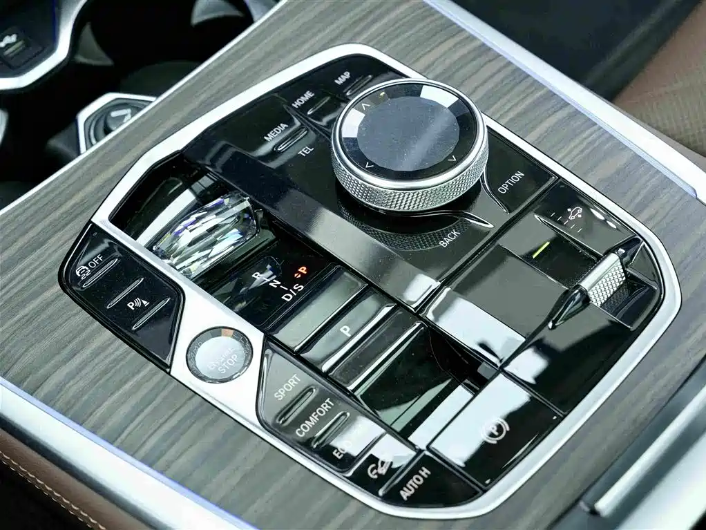 BMW X7 — миниатюра 10