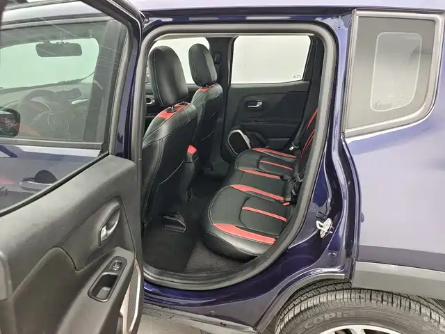 Jeep Renegade — миниатюра 11