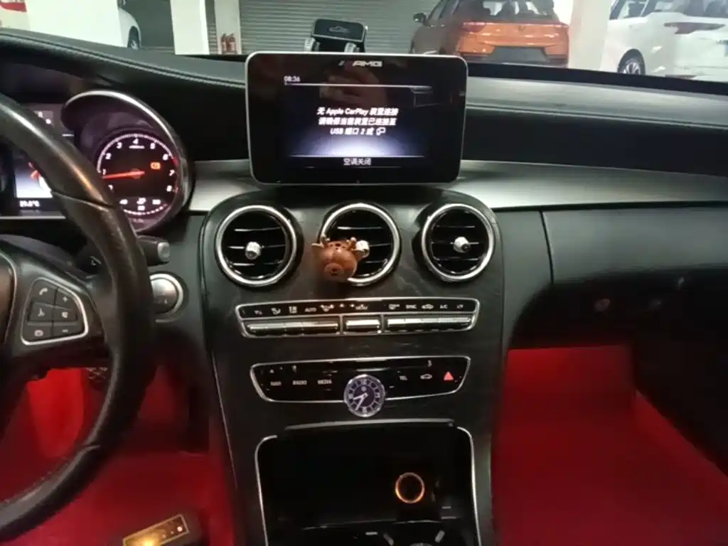 Mercedes-Benz C-Class — миниатюра 13