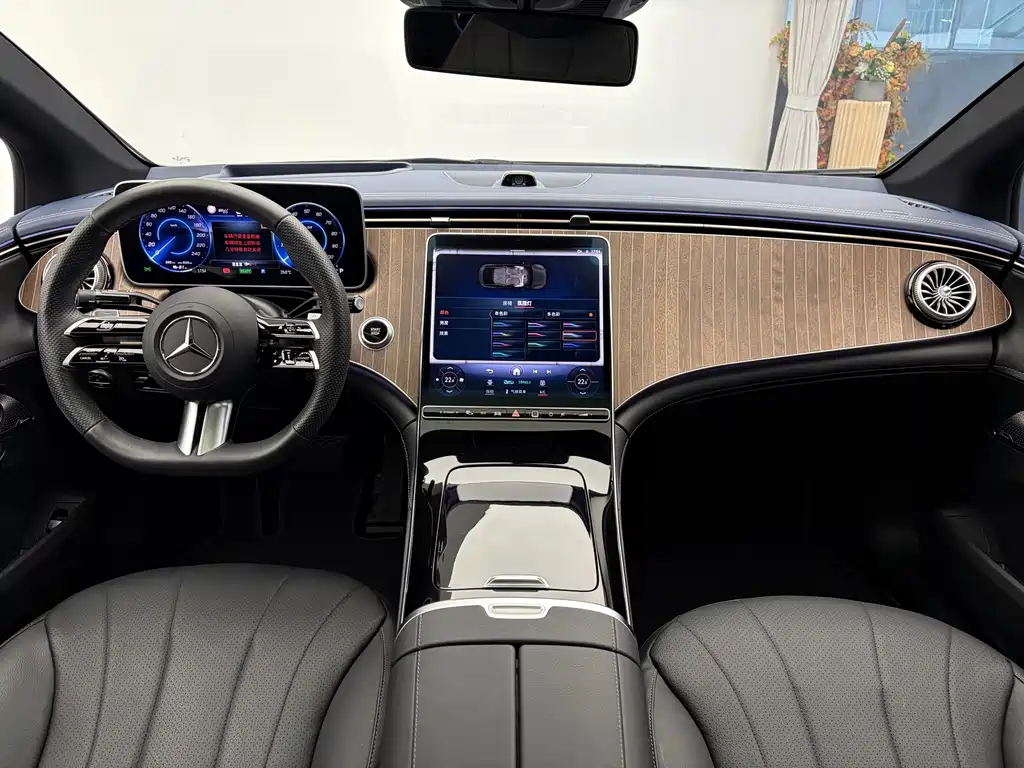 Mercedes-Benz EQE — миниатюра 15