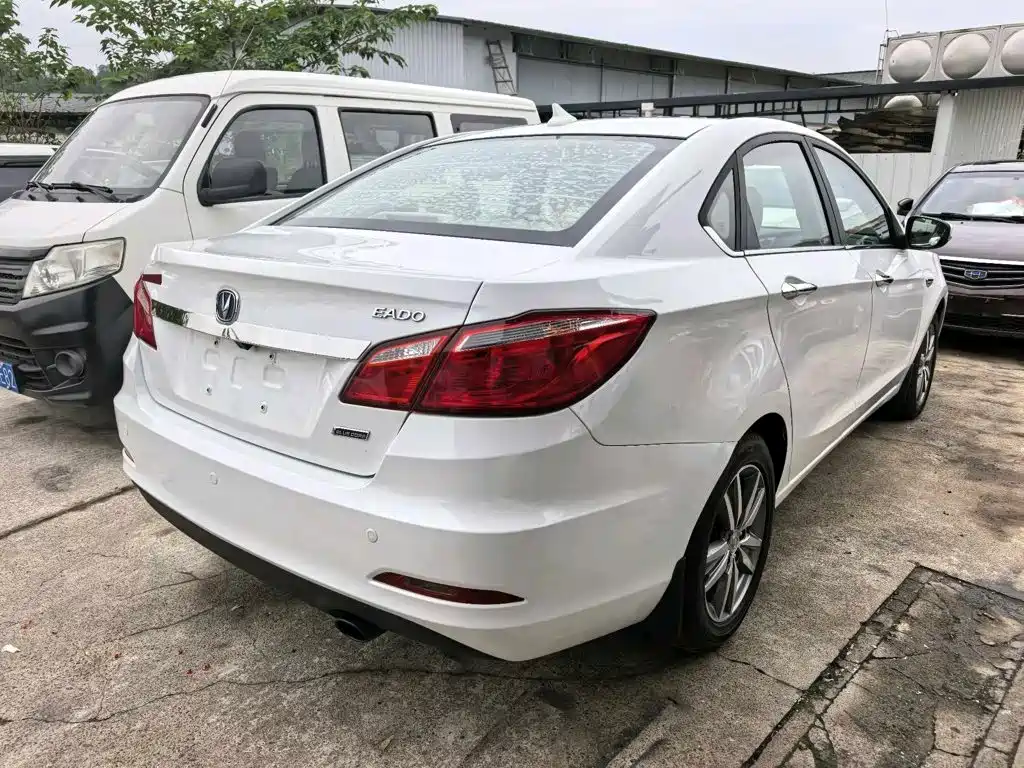 Changan Eado — миниатюра 3