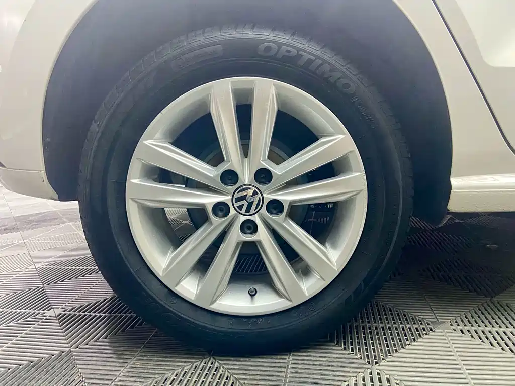 Volkswagen Polo — миниатюра 17