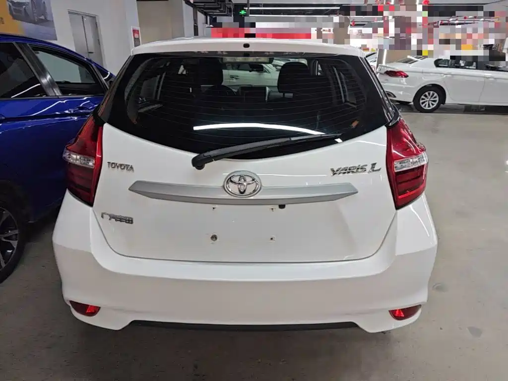 Toyota Yaris L — миниатюра 6