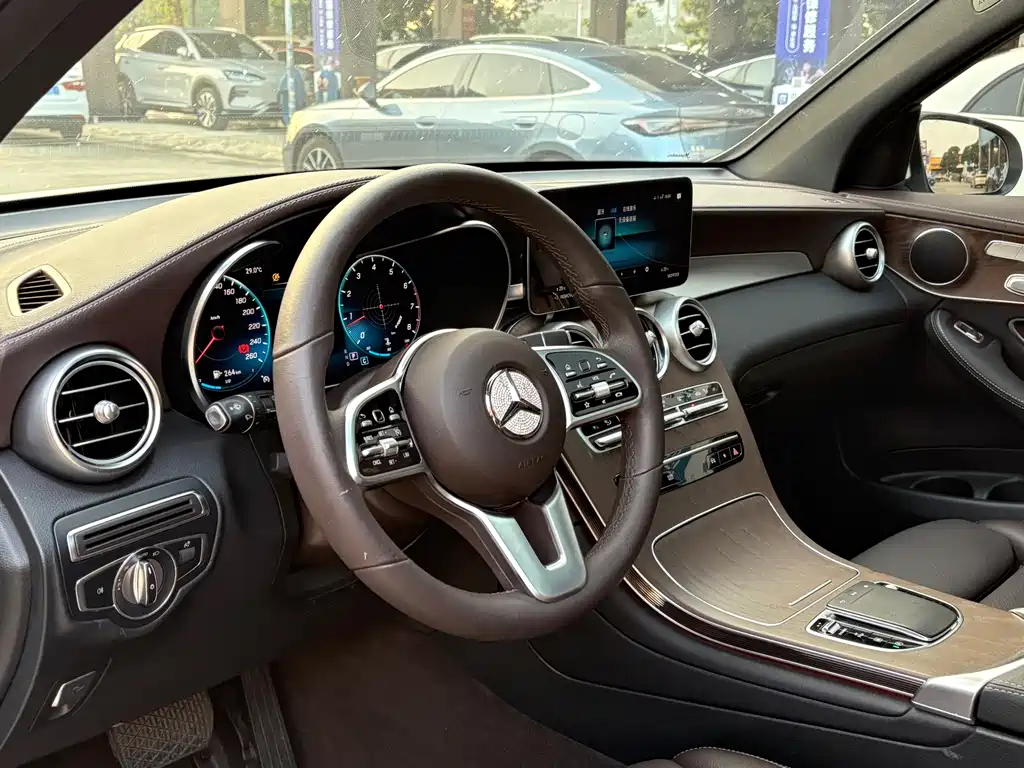 Mercedes-Benz GLC 2022 GLC 300 L 4MATIC