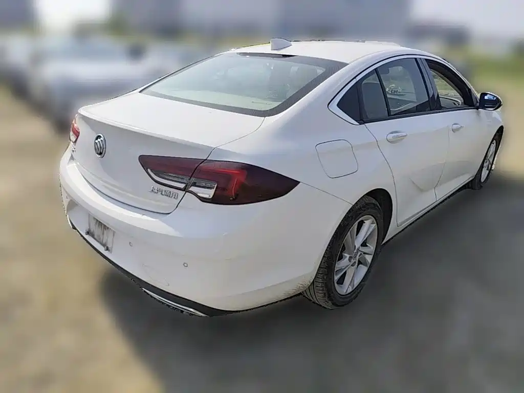 Buick Regal — миниатюра 10