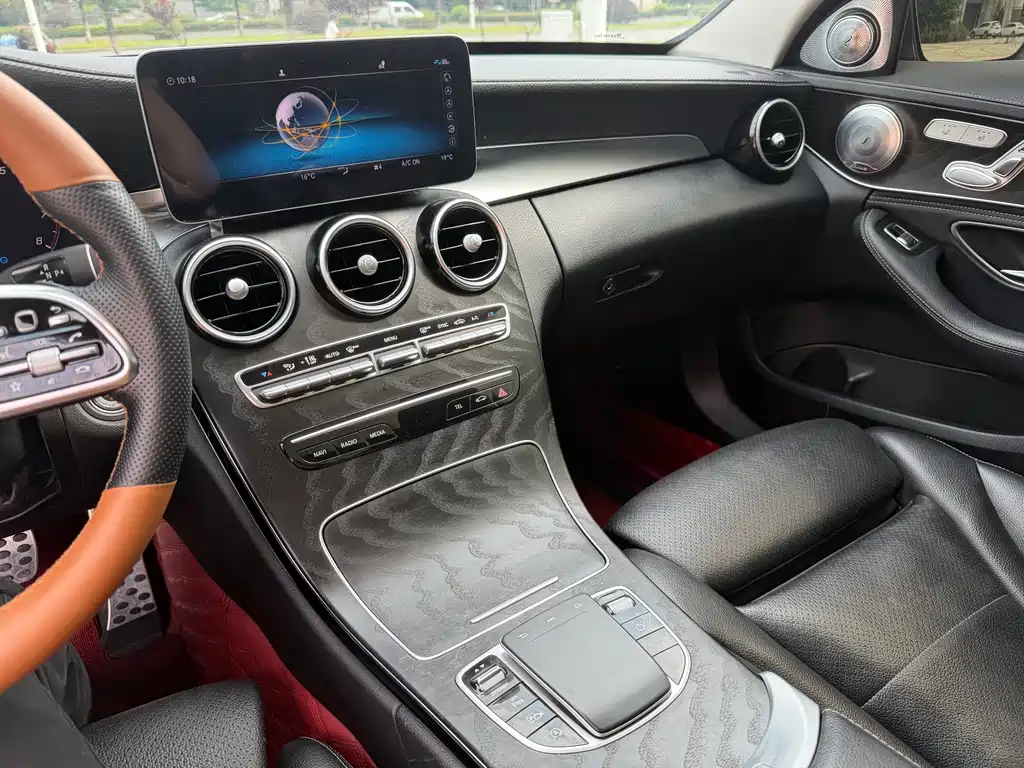 Mercedes-Benz C-Class — миниатюра 12