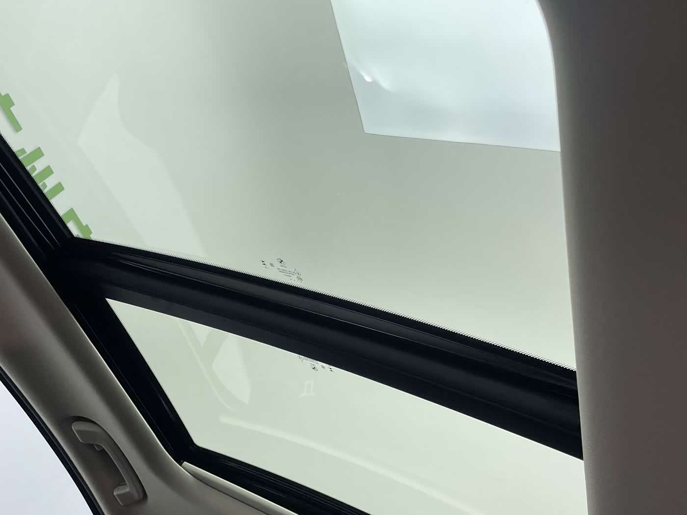 BMW 3 Series 2.0 л 2023 г. Белый, пробег 34000 км