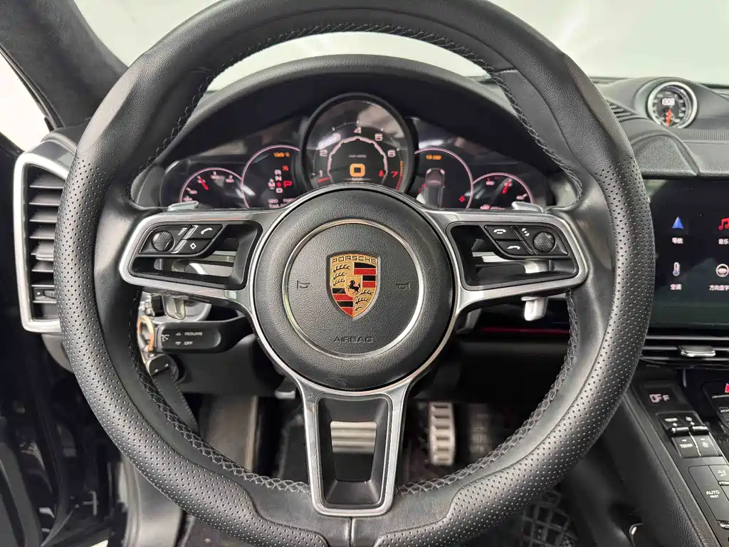 Porsche Cayenne — миниатюра 26