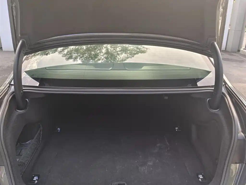 Audi A6L — миниатюра 9