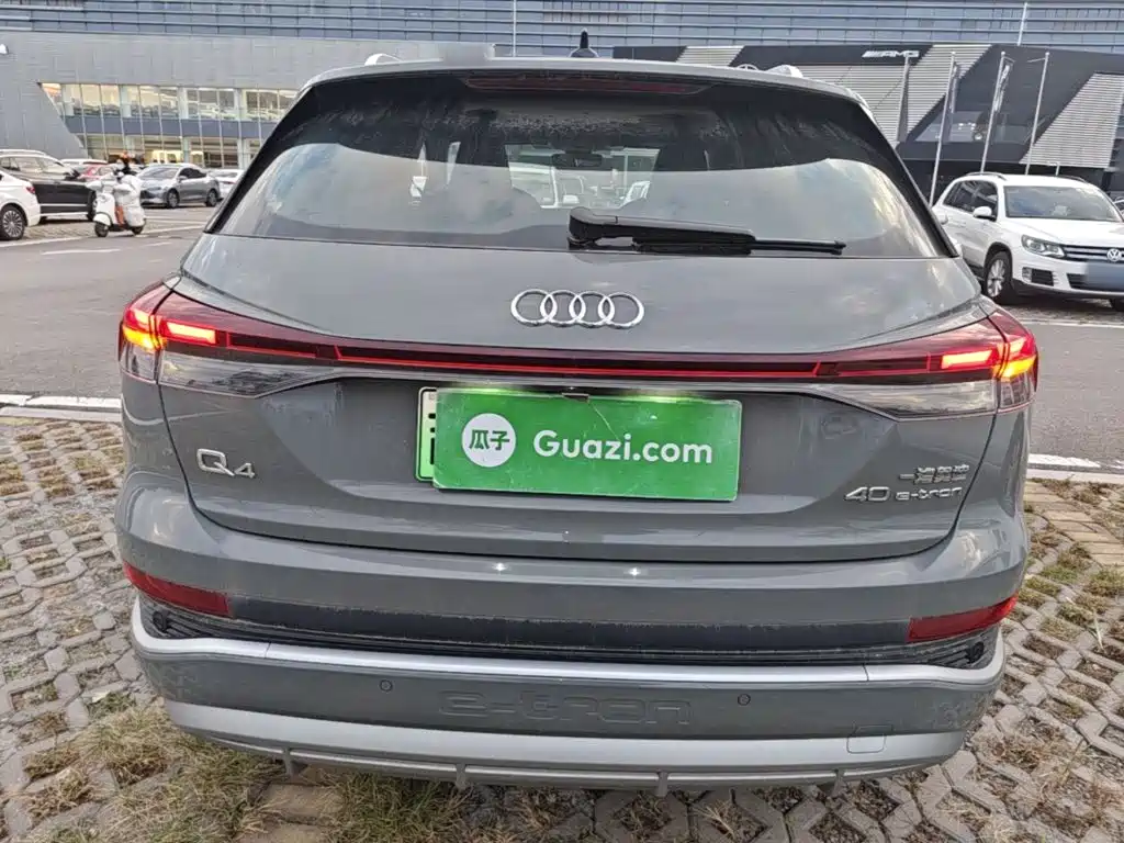Audi Q4 e-tron — миниатюра 6