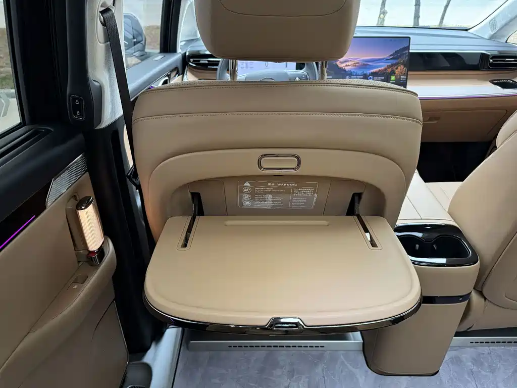 GAC Motor Trumpchi E8 PHEV — миниатюра 25