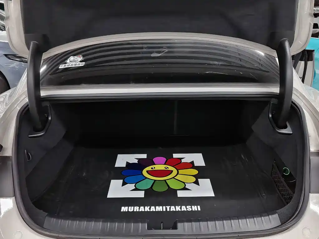 Xiaomi SU7 — миниатюра 10