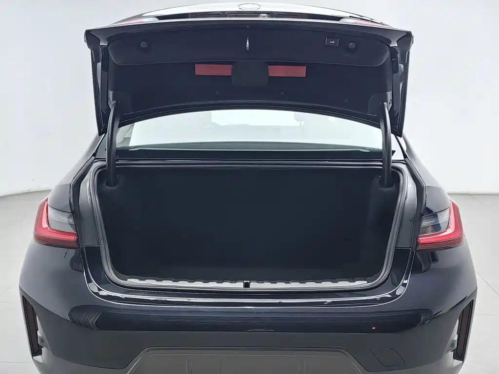 BMW 3 Series — миниатюра 16