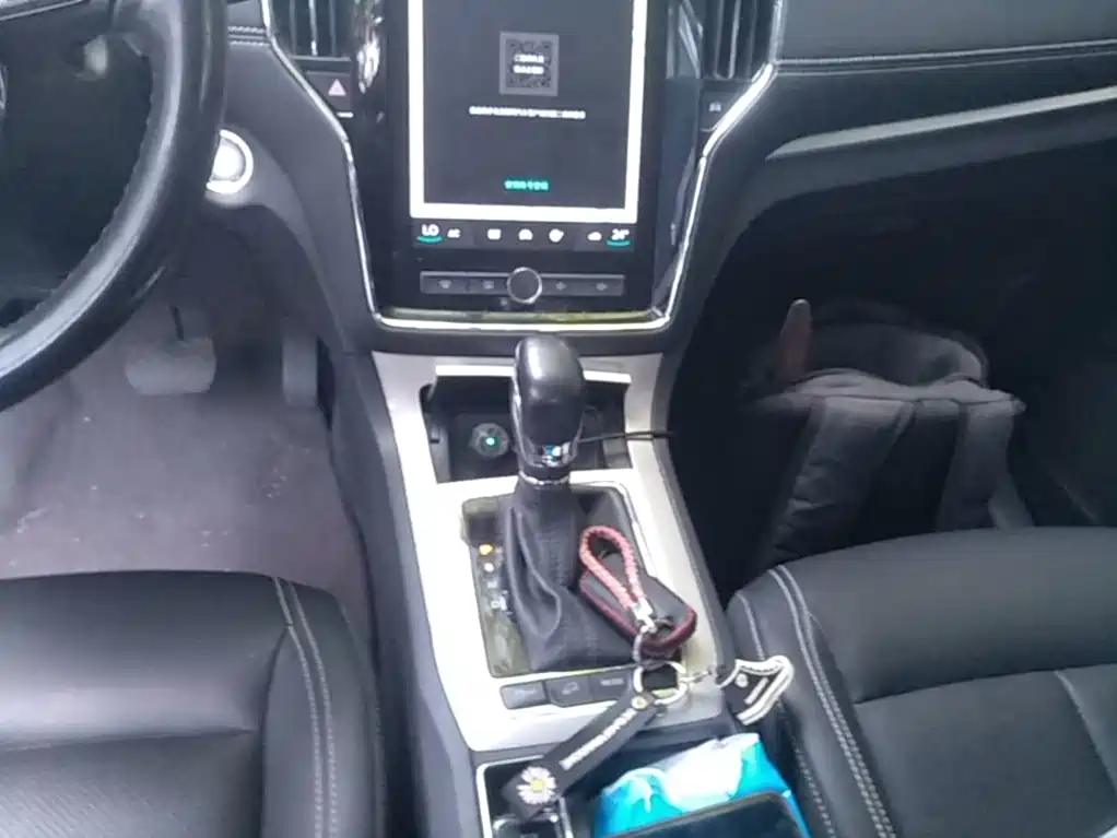 Roewe RX5 New Energy — миниатюра 14