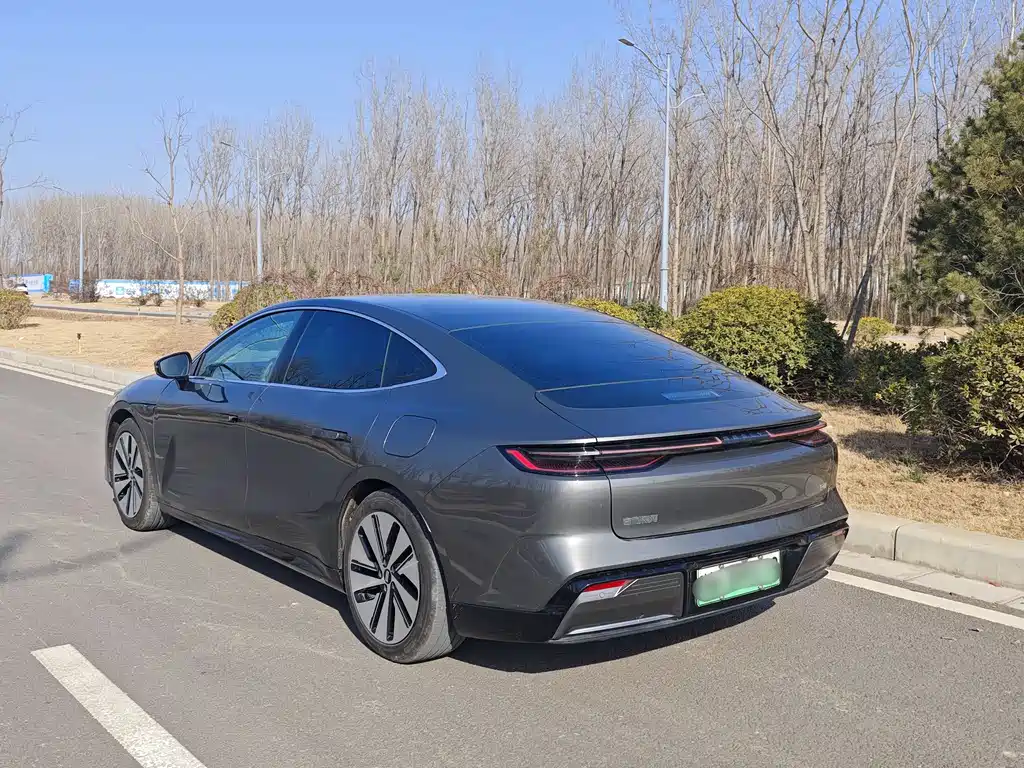 GEELY GALAXY GALAXY E8