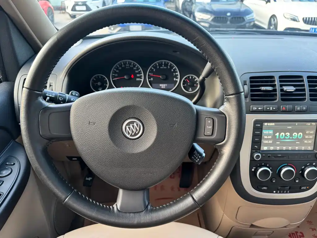 Buick GL8 — миниатюра 6
