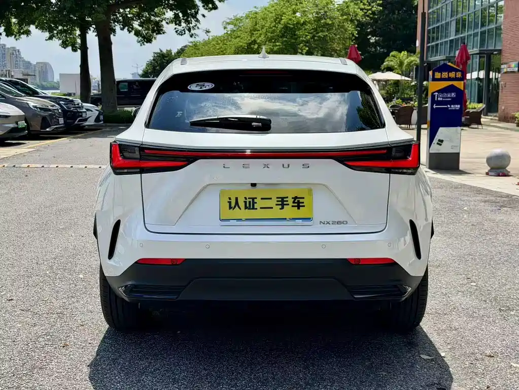 Lexus NX — миниатюра 7