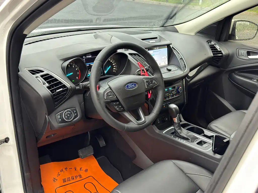 Ford Kuga — миниатюра 9