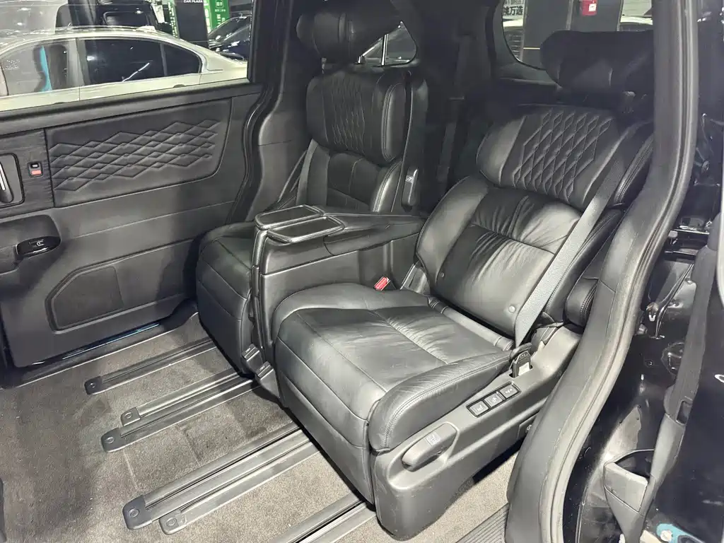 Honda Elysion — миниатюра 5