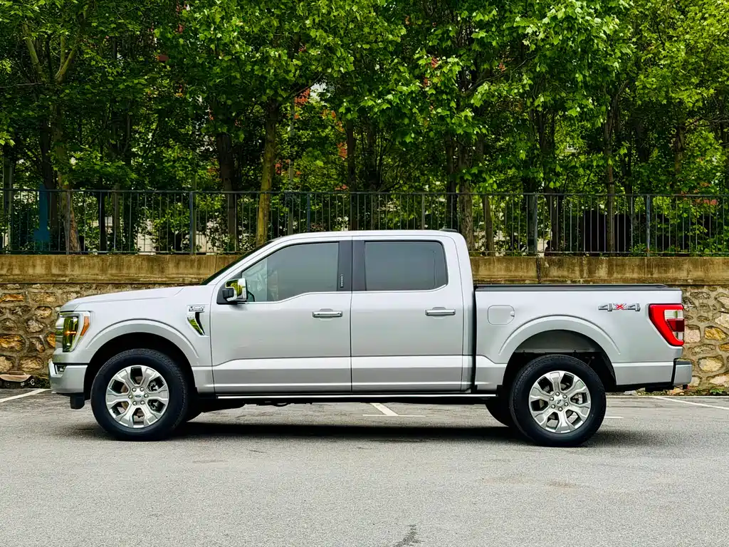 Ford F-150 2022 3.5T AT