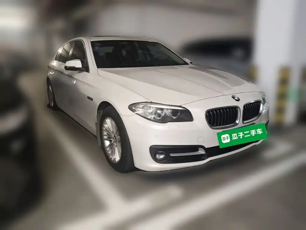 BMW 5 Series — миниатюра 6