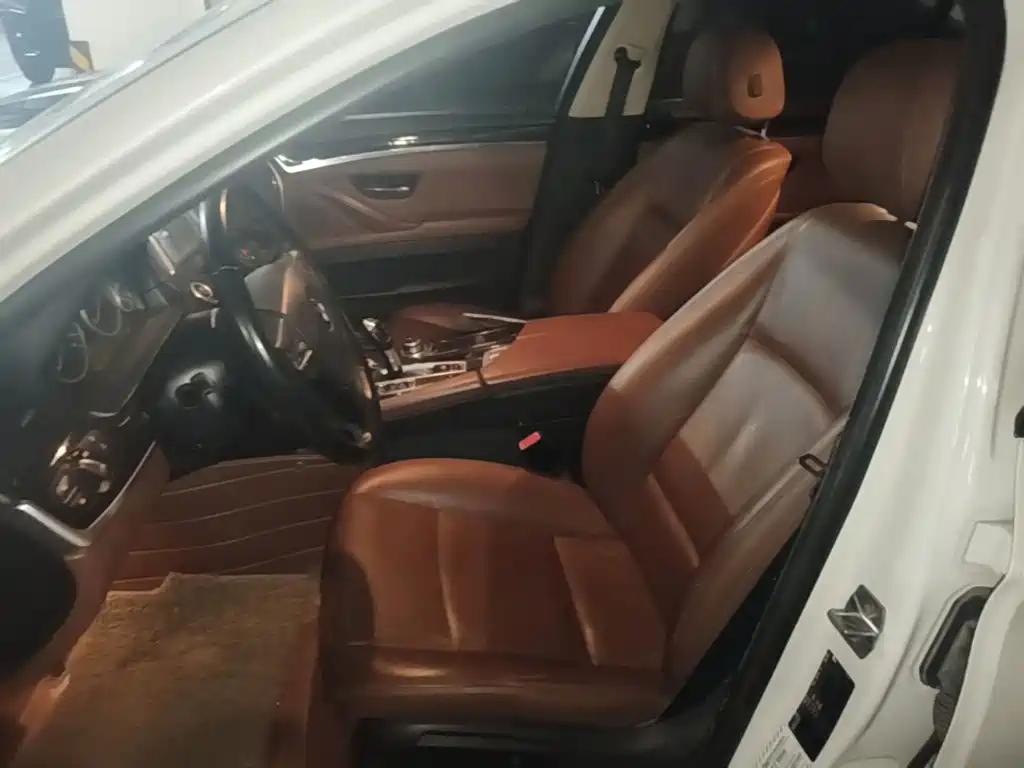 BMW 5 Series — миниатюра 20