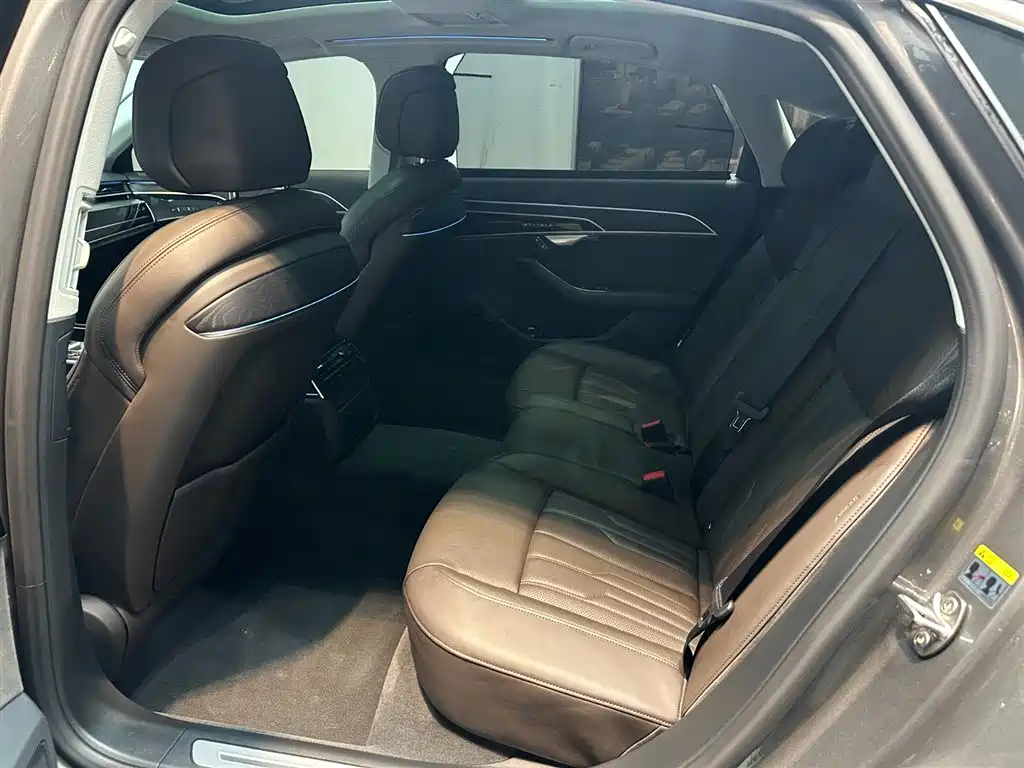 Audi A8 — миниатюра 20