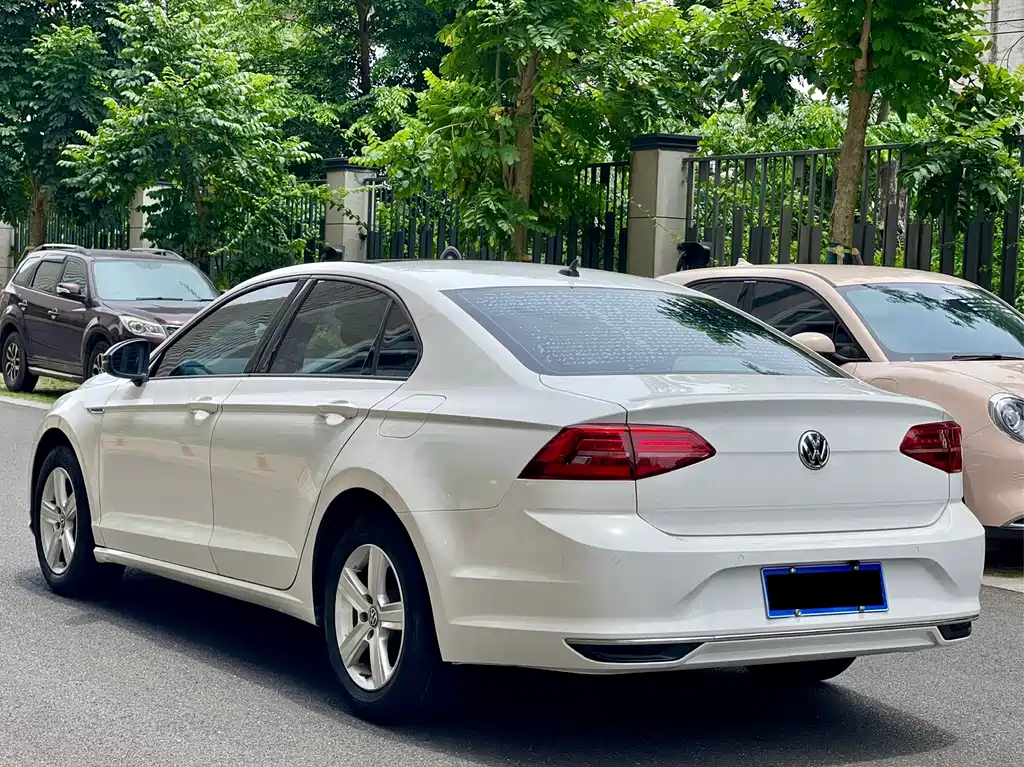 Volkswagen Lamando 2019 230TSI DSG VI