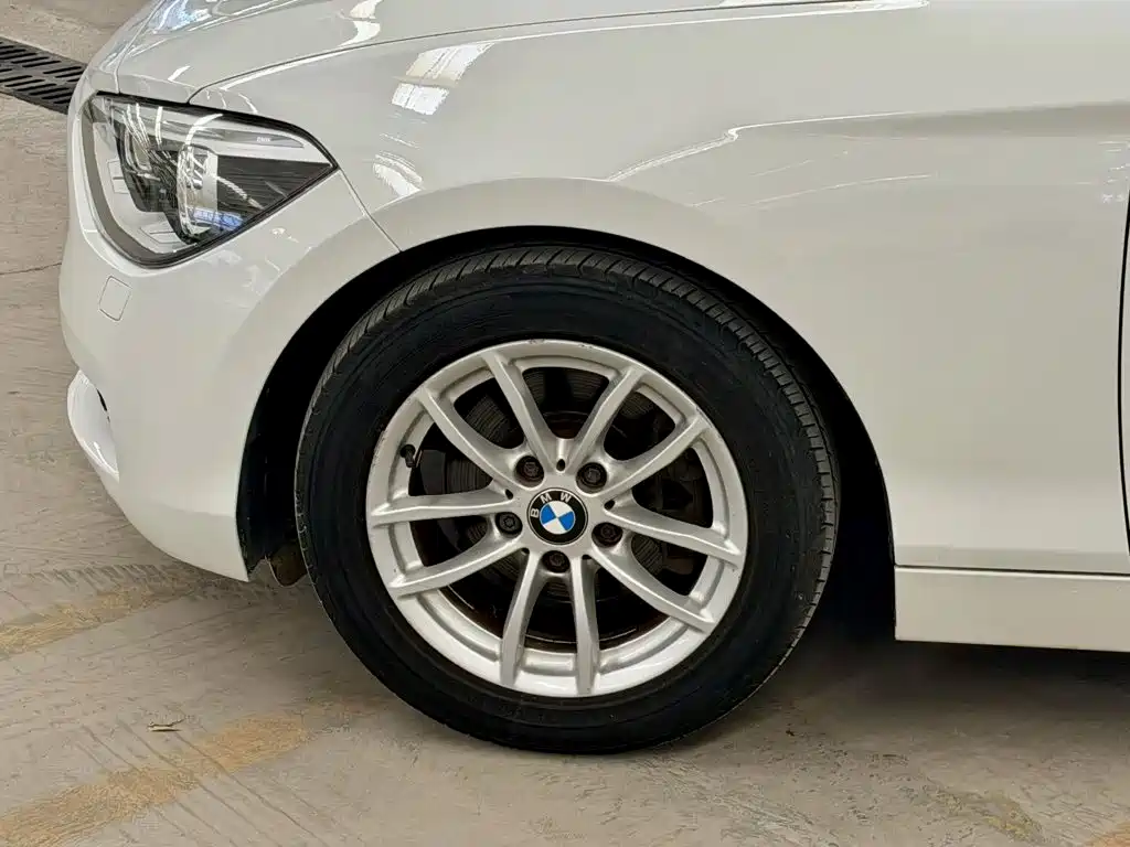 BMW 1 Series (Import) — миниатюра 6
