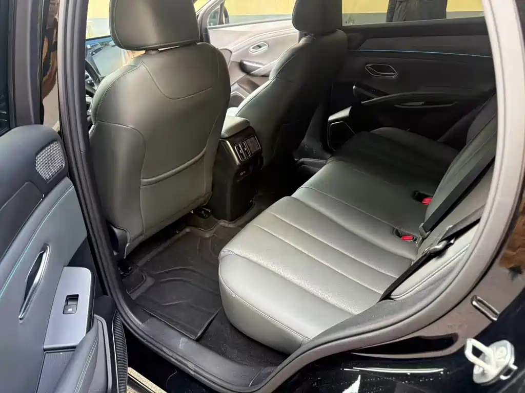 BYD L DM-i — миниатюра 10
