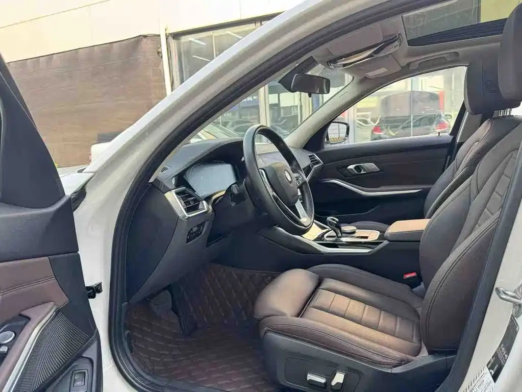 BMW 3 Series — миниатюра 7