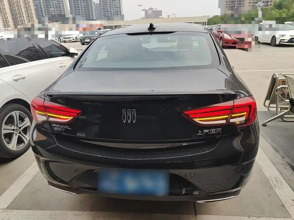 Buick Regal — миниатюра 6