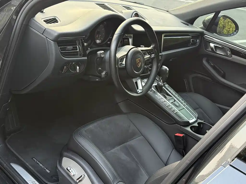Porsche Macan — миниатюра 8