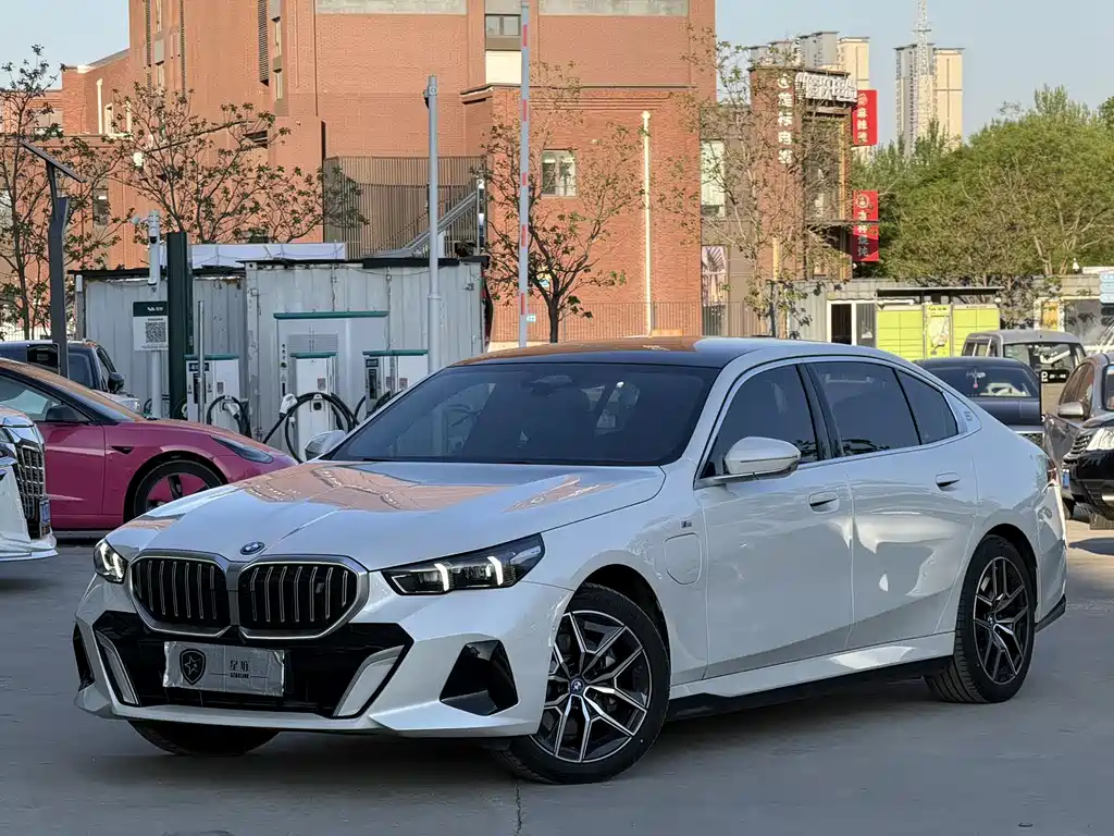 BMW i5 2024