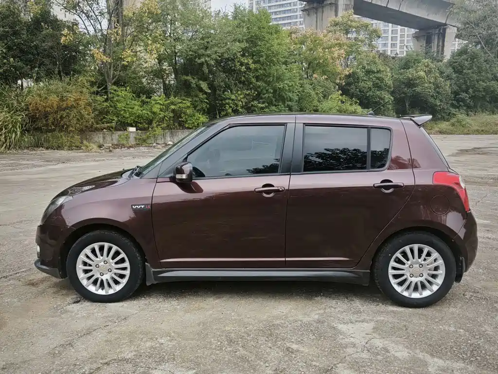 Suzuki Swift — миниатюра 8