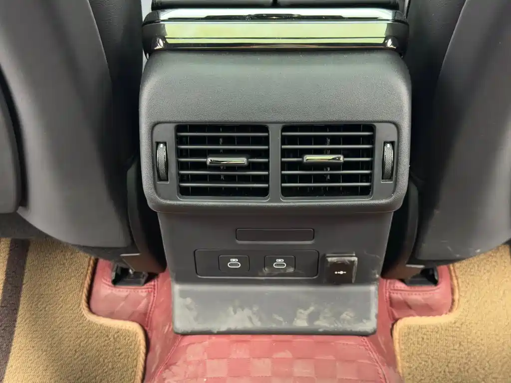 Land Rover Velar — миниатюра 14